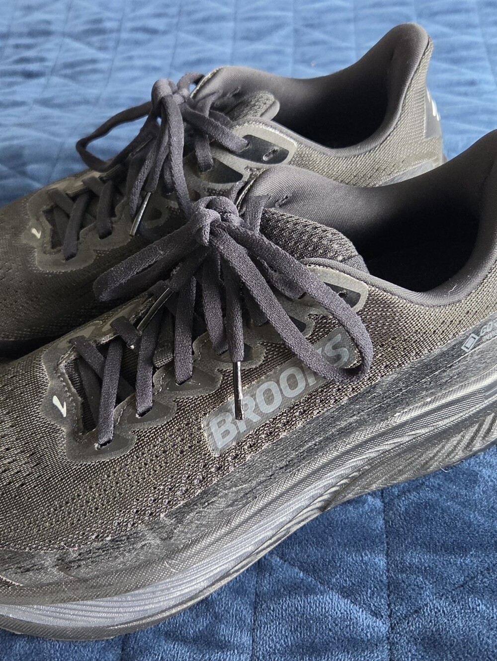 Brooks Womens  Black Ghost 17 GTX - Picture 3 of 8